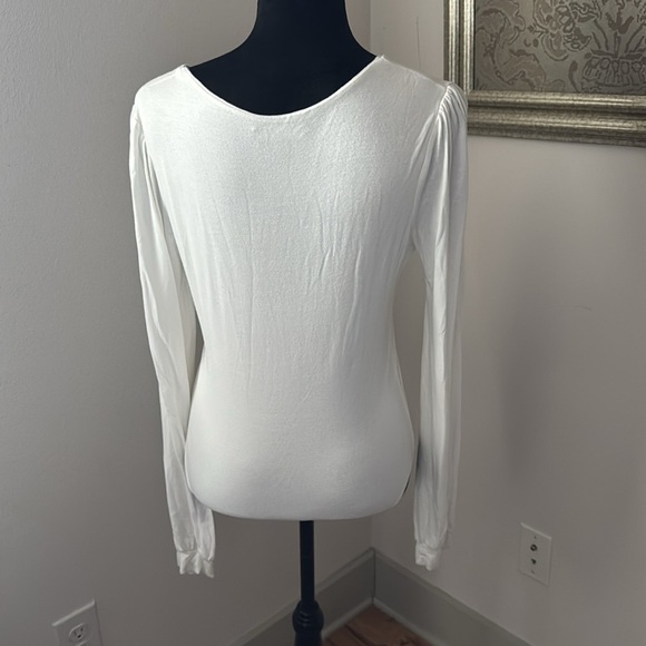 Lulus white long sleeves v cleavage bodysuit Sz L French cut - Picture 3 of 7